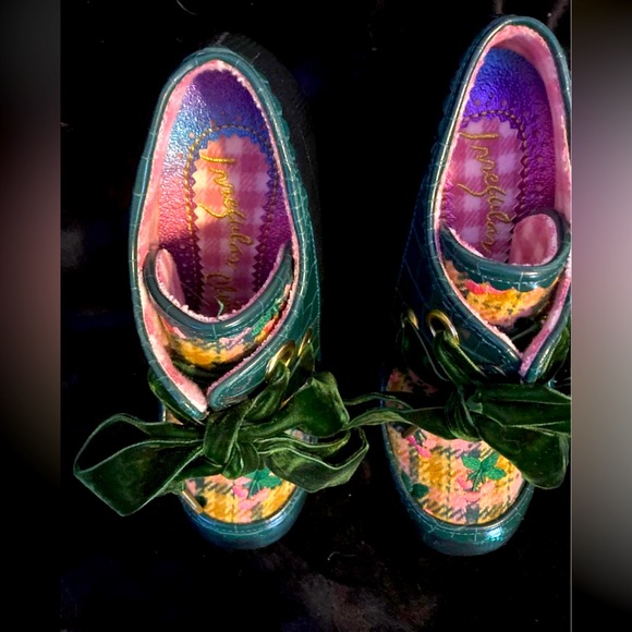 RARE Irregular choice emerald green with cherry embroidery and suede laces - Picture 2 of 4